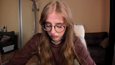 Julia online show from 03/17/26, 05:00