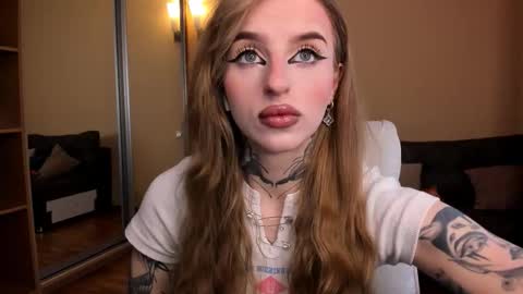 Julia online show from 03/20/26, 04:50