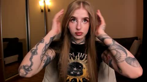 Julia online show from 04/02/26, 06:22