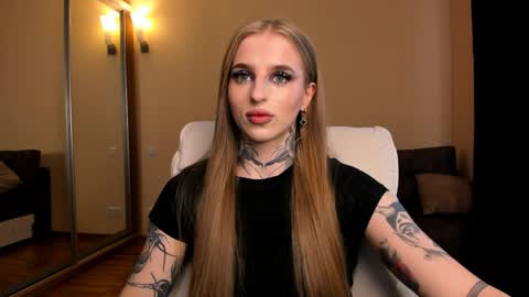 Julia online show from 04/11/26, 05:34