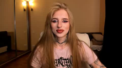 Snapshot of harley_kimm chatting on 06/11/26, 05:49 Julia online show from 06/11/26, 05:49