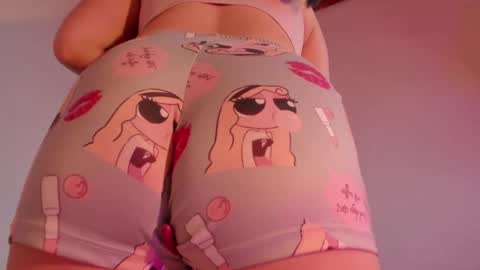 Annie online show from 12/04/25, 06:12