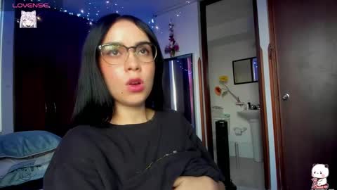 Snapshot of harleynapier chatting on 01/09/25, 10:41 Natii online show from 01/09/25, 10:41