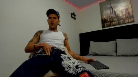 harold_999 online show from 10/26/25, 04:51