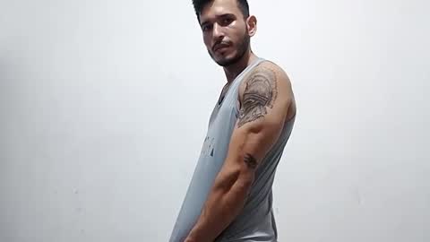 Snapshot of haroldsepulveda chatting on 12/17/24, 02:44 BOY HOT online show from 12/17/24, 02:44