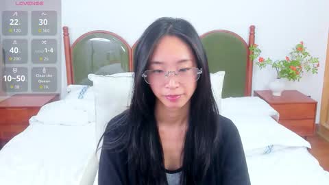 Snapshot of harriethelen chatting on 02/06/26, 04:28 helen online show from 02/06/26, 04:28