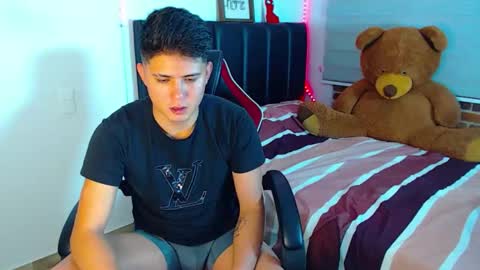 Snapshot of harry_and_hermione420 chatting on 12/05/25, 02:31 DANNY online show from 12/05/25, 02:31