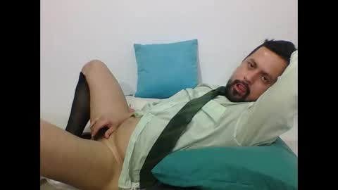 Snapshot of harry_goldenmillerx10fun chatting on 12/11/24, 09:23 Harry online show from 12/11/24, 09:23