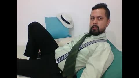 Snapshot of harry_goldenmillerx10fun chatting on 01/09/25, 09:26 Harry online show from 01/09/25, 09:26