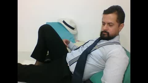 Snapshot of harry_goldenmillerx10fun chatting on 01/24/25, 08:54 Harry online show from 01/24/25, 08:54