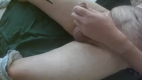 Snapshot of harryhairybod chatting on 11/26/25, 12:28 harryhairybod online show from 11/26/25, 12:28