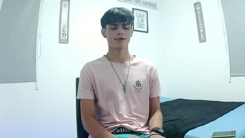 Snapshot of harrythomson1 chatting on 07/10/26, 04:50 harry thomson online show from 07/10/26, 04:50