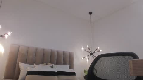 Harry Jones online show from 12/17/24, 05:26