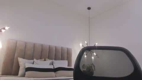 Harry Jones online show from 12/21/24, 05:51