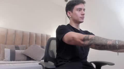 Harry Jones online show from 01/05/25, 05:51