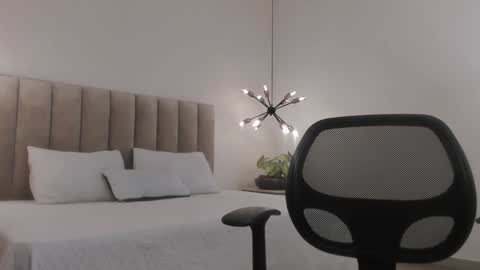 Harry Jones online show from 01/17/25, 05:41