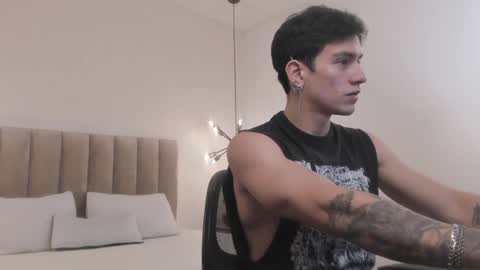 Harry Jones online show from 01/24/25, 05:42