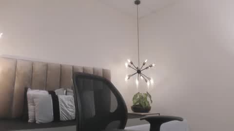 Harry Jones online show from 02/18/25, 05:21