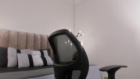 Harry Jones online show from 02/22/25, 05:57