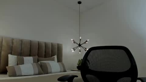 Harry Jones online show from 02/27/25, 05:26