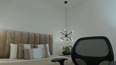 Harry Jones online show from 02/28/25, 05:59