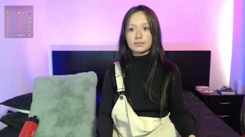 Snapshot of haru_420 chatting on 12/13/25, 08:36 Sofia Damin online show from 12/13/25, 08:36
