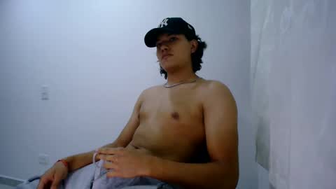 Snapshot of haru_boi chatting on 01/15/25, 01:34 Haru online show from 01/15/25, 01:34