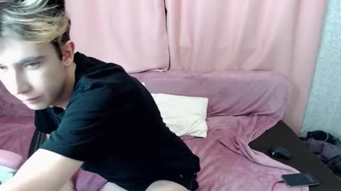 Snapshot of harvey_foster chatting on 10/31/25, 08:54 harvey_foster online show from 10/31/25, 08:54