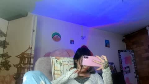 Im Emily and I could be the love of your life    online show from 04/05/26, 03:15