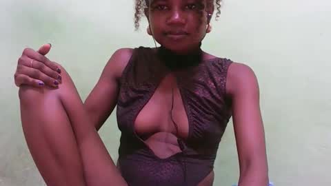 hasleyinah online show from 04/16/26, 09:39