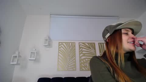 Nicole online show from 02/01/25, 09:54