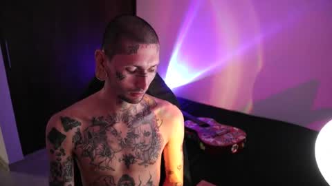 More content   2   online show from 12/19/25, 02:40