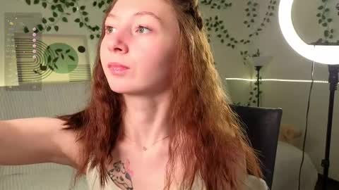 Lola online show from 12/21/25, 10:00