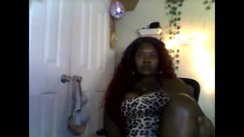 hawtchoc37 online show from 10/14/25, 04:24