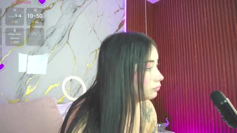 Snapshot of hay1_ chatting on 12/24/24, 09:39 haylie See you tonight at 8pm Colombia time online show from 12/24/24, 09:39