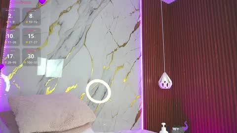 Snapshot of hay1_ chatting on 01/20/25, 07:04 haylie See you tonight at 8pm Colombia time online show from 01/20/25, 07:04