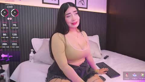 Snapshot of hay1_ chatting on 10/23/25, 04:12 haylie See you tonight at 8pm Colombia time online show from 10/23/25, 04:12