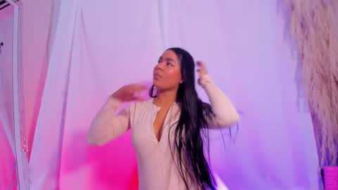 Hayami  online show from 10/01/25, 12:33