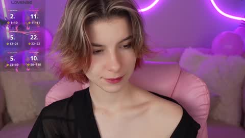 haylaamber online show from 12/02/24, 08:11