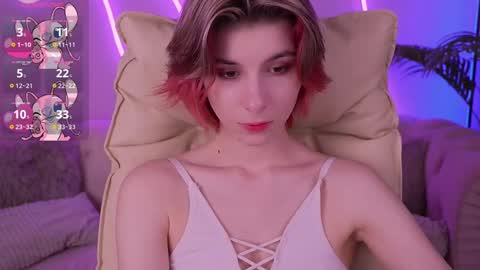 haylaamber online show from 03/04/25, 11:22