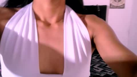 hayley_1111 online show from 10/12/25, 06:51