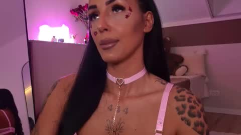 Snapshot of hayleybabe4 chatting on 02/14/26, 10:06 Hayley online show from 02/14/26, 10:06