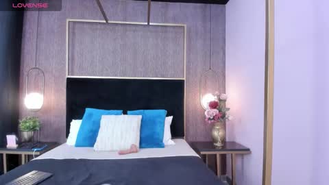 Hayli  online show from 03/28/26, 07:35