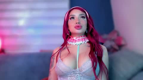 Marie online show from 02/11/25, 08:48