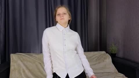 Snapshot of hazeelariel chatting on 03/21/26, 03:48 Jenny online show from 03/21/26, 03:48