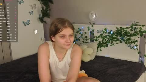 Snapshot of hazeelariel chatting on 04/03/26, 03:21 Jenny online show from 04/03/26, 03:21