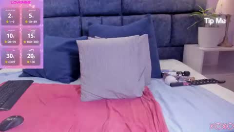 Snapshot of hazel_lanee chatting on 07/17/26, 06:53 hazel_lanee online show from 07/17/26, 06:53