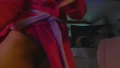 Hazel online show from 10/05/25, 07:23