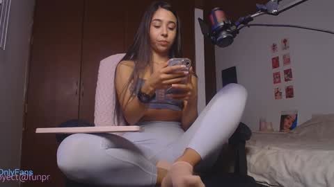 Hazel Mafia online show from 01/30/25, 07:04