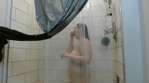 Snapshot of hazel_skye chatting on 12/29/24, 05:33 Hazel online show from 12/29/24, 05:33